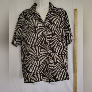 Donnkenny Casual Brown and White Swirl Pattern Shirt. Large
